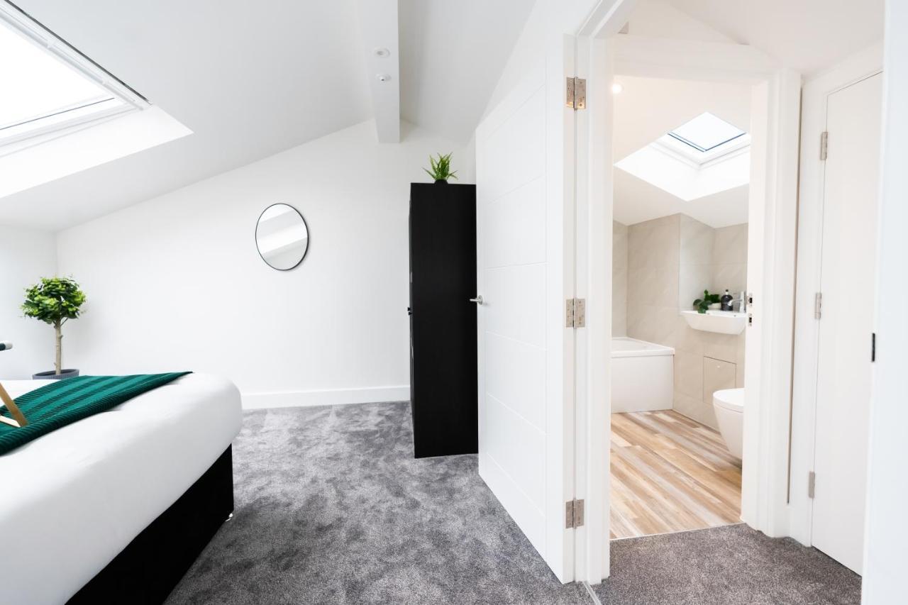 Hosta Group - Prestige 1 Bed Apartment - The Olive Cambridge Exterior foto