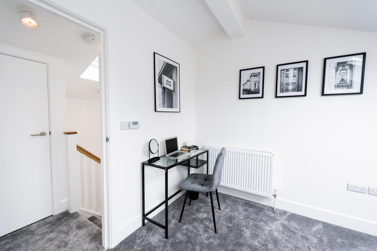 Hosta Group - Prestige 1 Bed Apartment - The Olive Cambridge Exterior foto